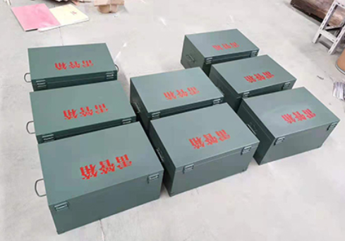 闽侯炸药箱和雷管箱一般是怎么存放的？